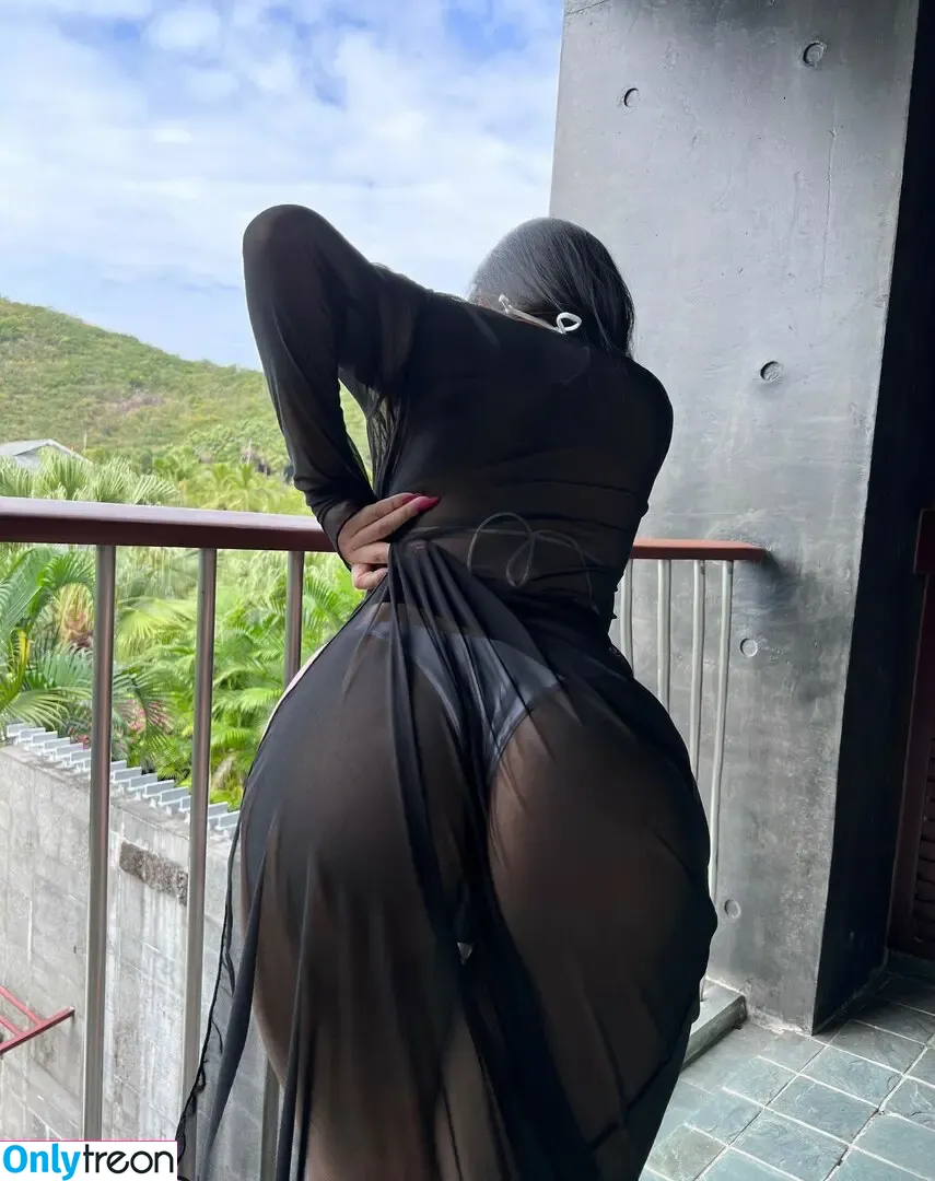 是120斤的小王同学 nude photo #0137 (是120斤的小王同学)