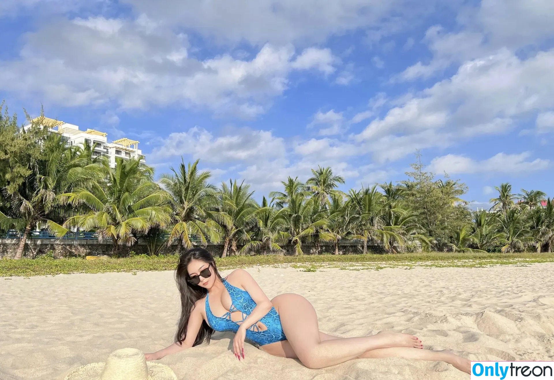 是120斤的小王同学 nude photo #0155 (是120斤的小王同学)