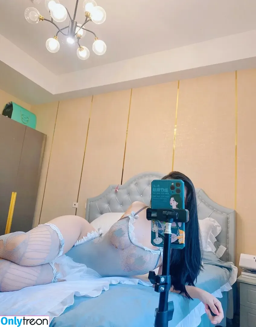 是120斤的小王同学 nude photo #0386 (是120斤的小王同学)