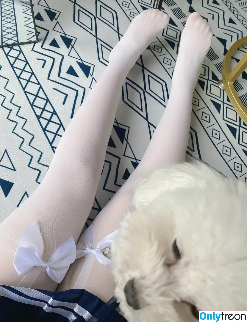 是120斤的小王同学 nude photo #0399 (是120斤的小王同学)