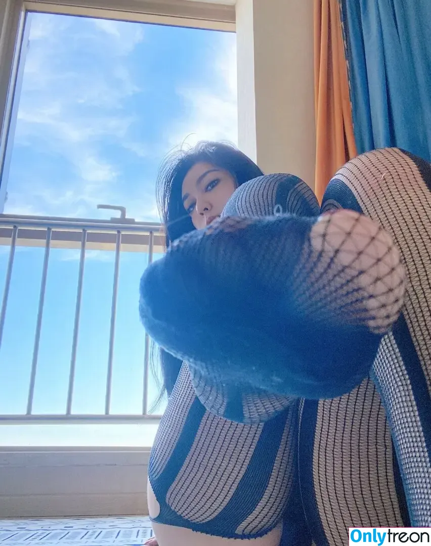 是120斤的小王同学 nude photo #0416 (是120斤的小王同学)