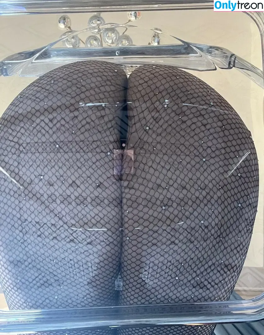 是120斤的小王同学 nude photo #0488 (是120斤的小王同学)