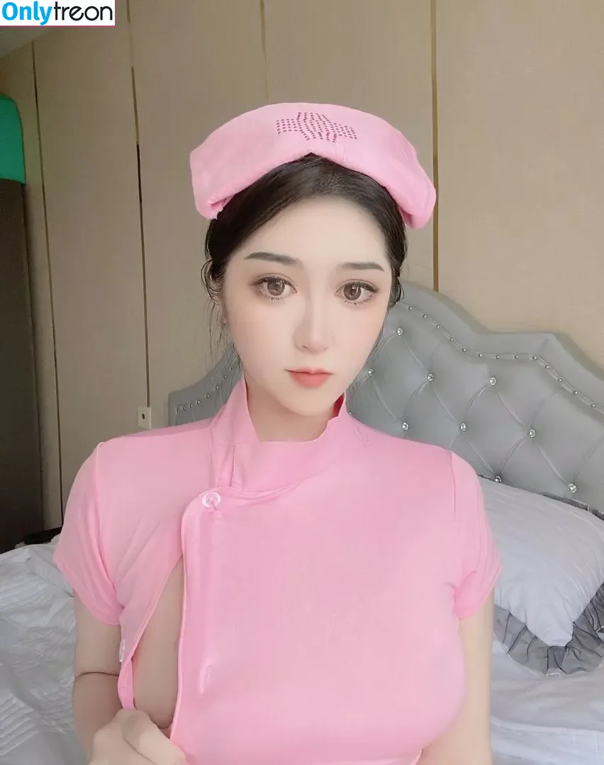 是120斤的小王同学 nude photo #0618 (是120斤的小王同学)