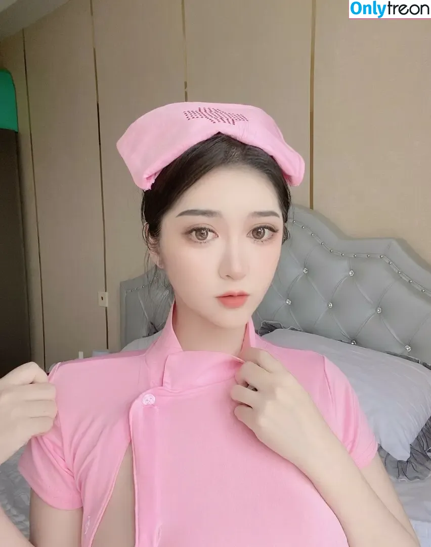 是120斤的小王同学 nude photo #0622 (是120斤的小王同学)