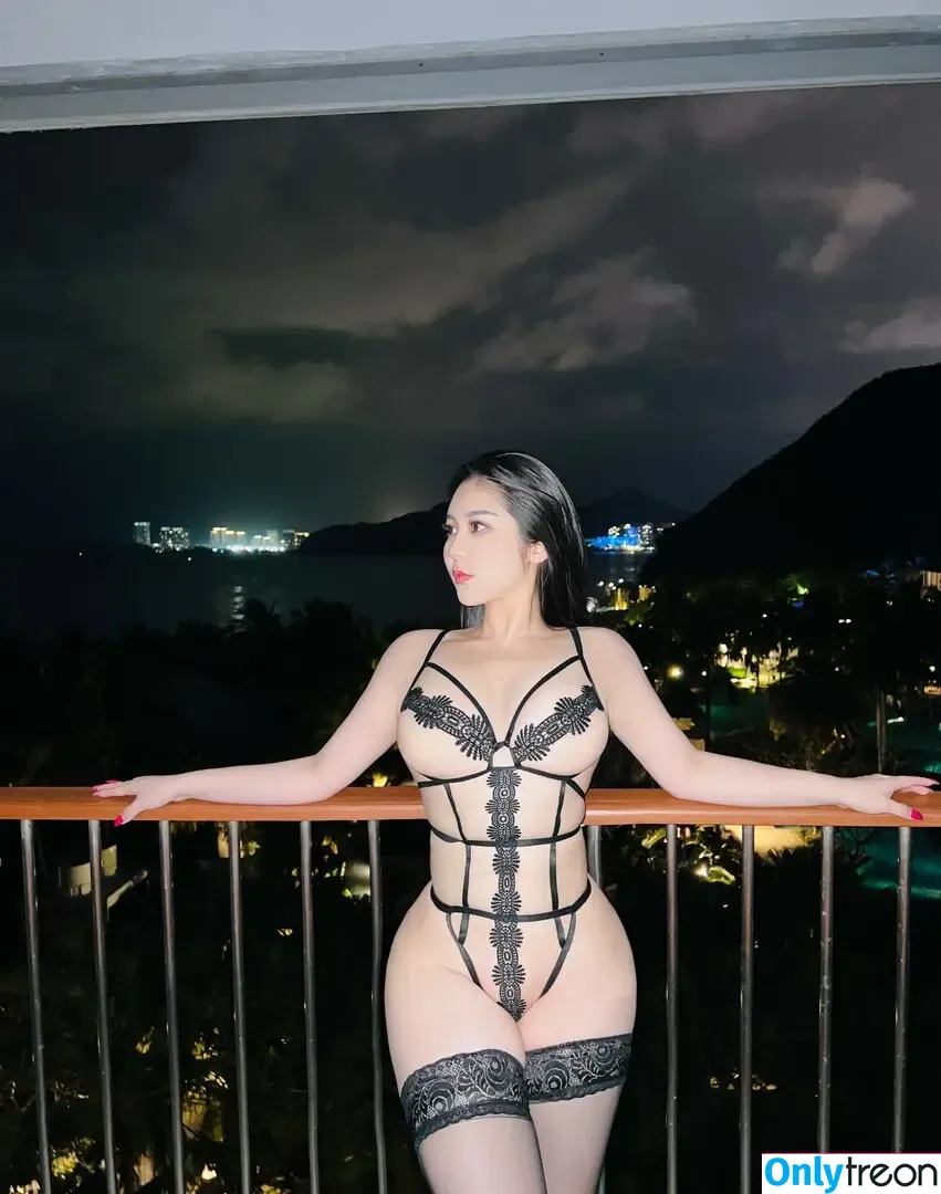 是120斤的小王同学 nude photo #0844 (是120斤的小王同学)