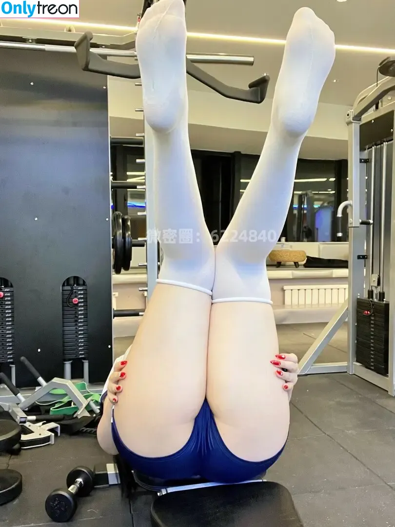 是120斤的小王同学 nude photo #1286 (是120斤的小王同学)