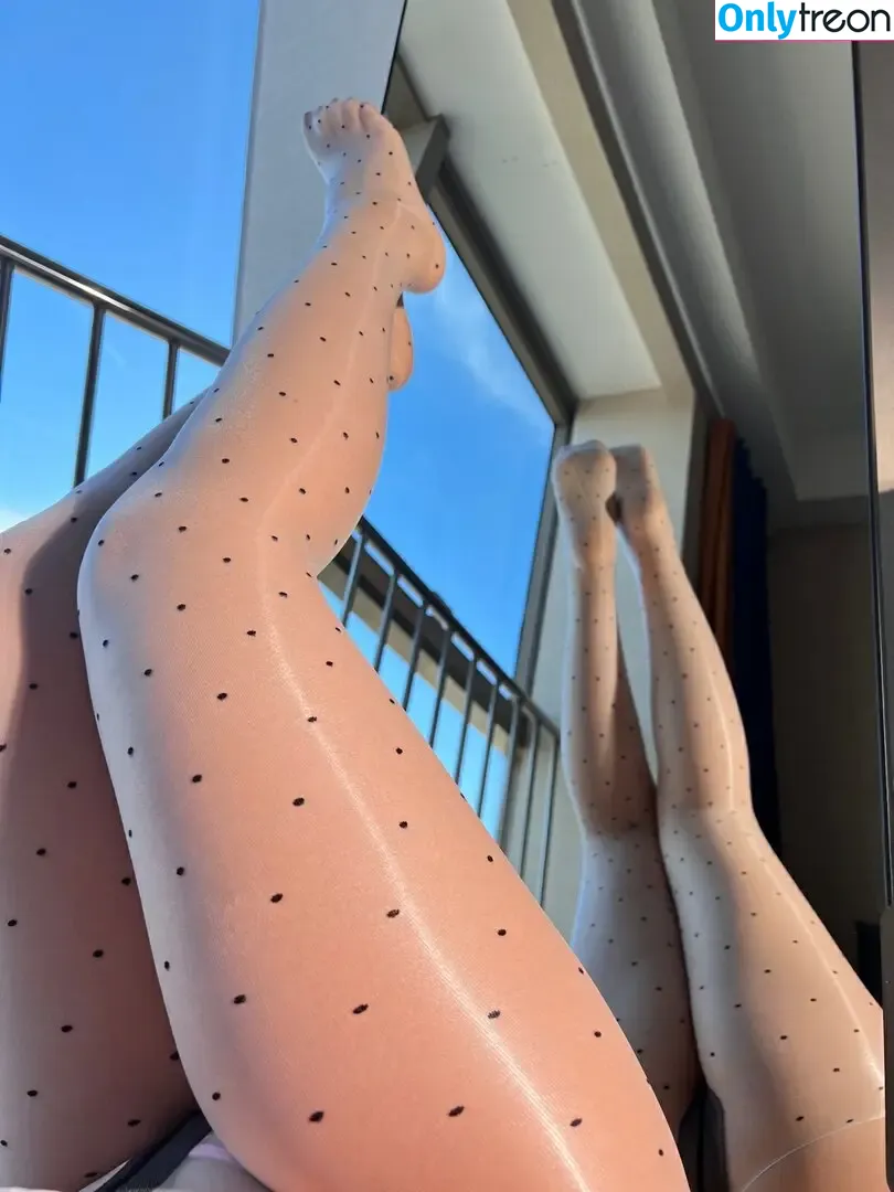 是120斤的小王同学 nude photo #1330 (是120斤的小王同学)