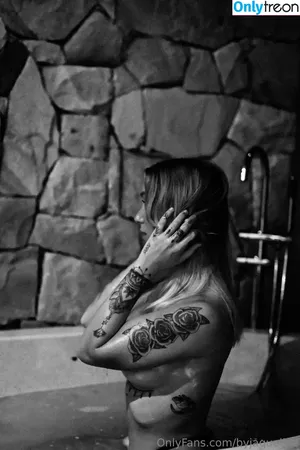  nude photo #2001