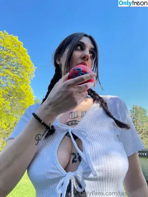 69sixtynine / 6ix9ine nude photo #0005