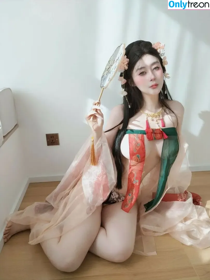 baiyin811 nude photo #0900 (81silver811 / baiyin81 / silver81_ / silver881 / 白银81)