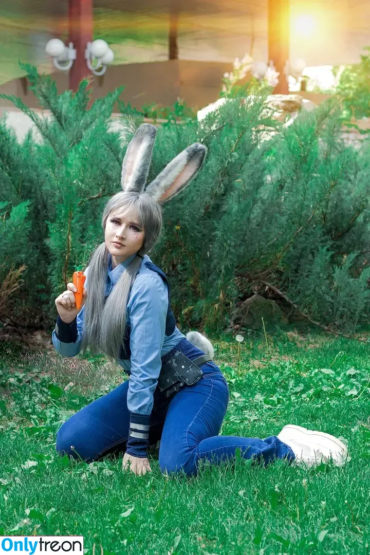 4iipainters_cosplay nude photo #0080 (4iipainters_cosplay)