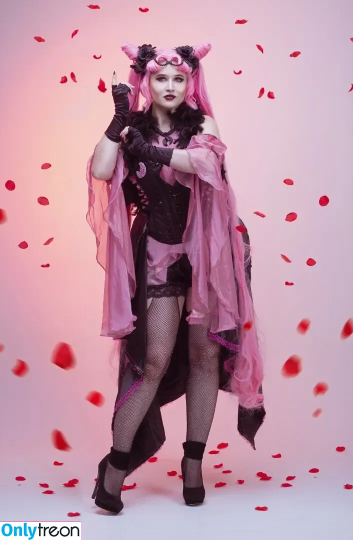 4iipainters_cosplay nude photo #0326 (4iipainters_cosplay)