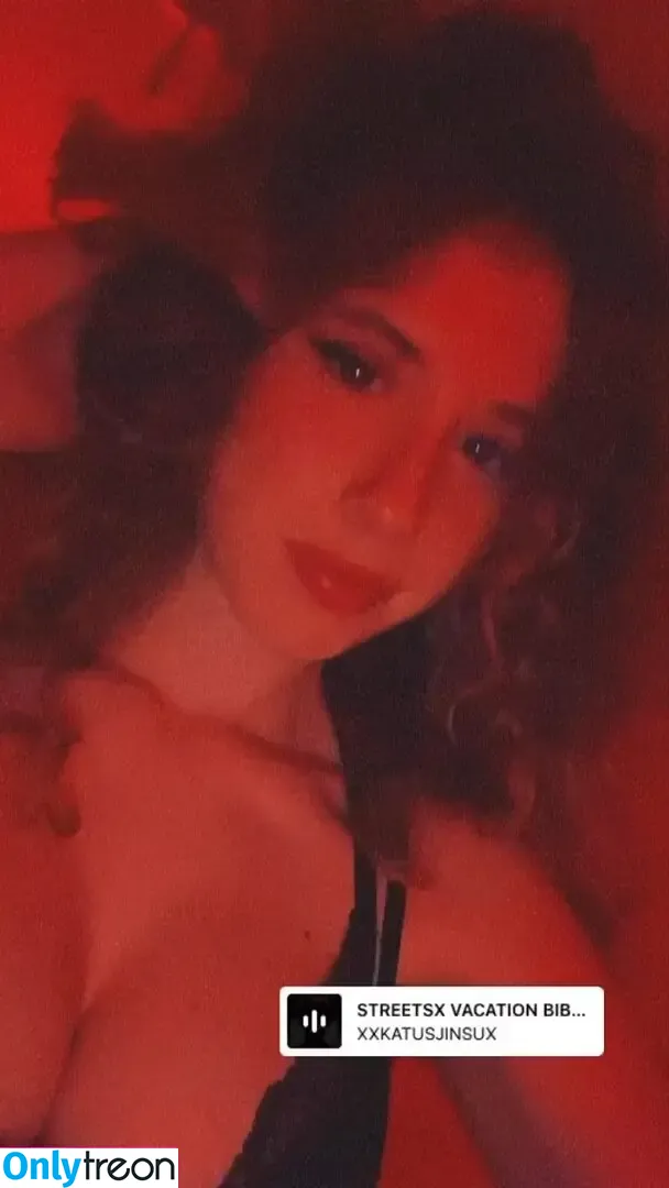 1likesushi nude photo #0002 (1iviaperez / Livia Perez)
