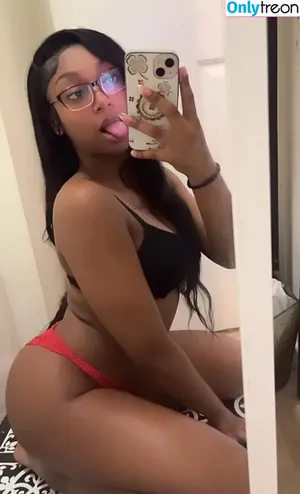 0nlyniaa / 0nlyniaa2.0 / diorrthebody nude photo #0007