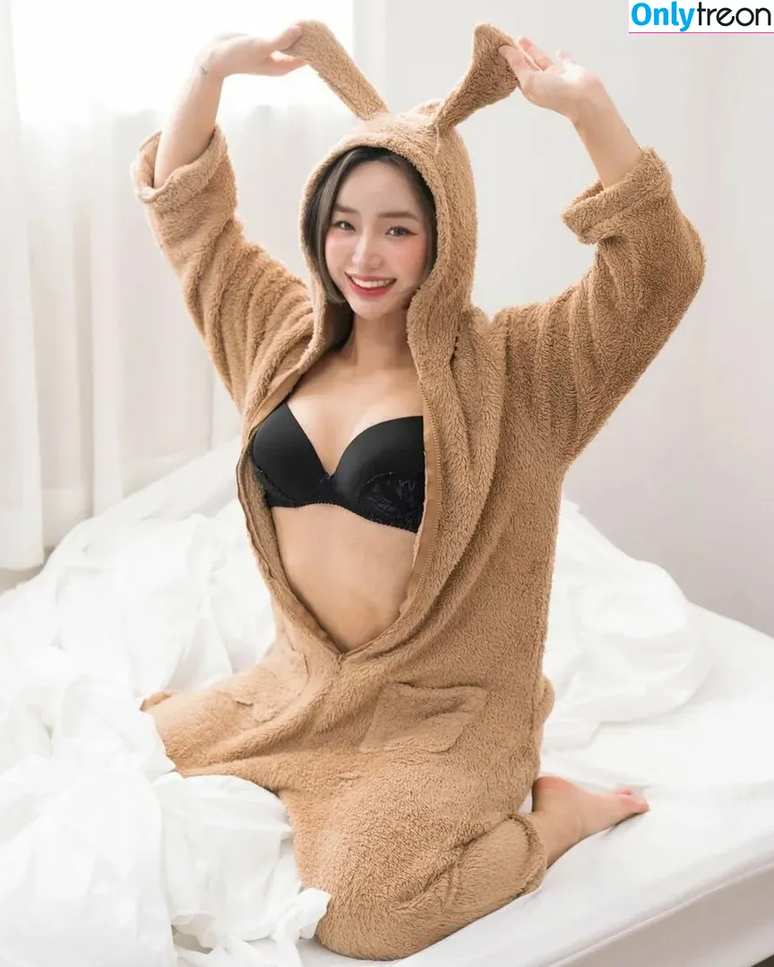 2xzxzxz2 nude photo #0022 (Soi)