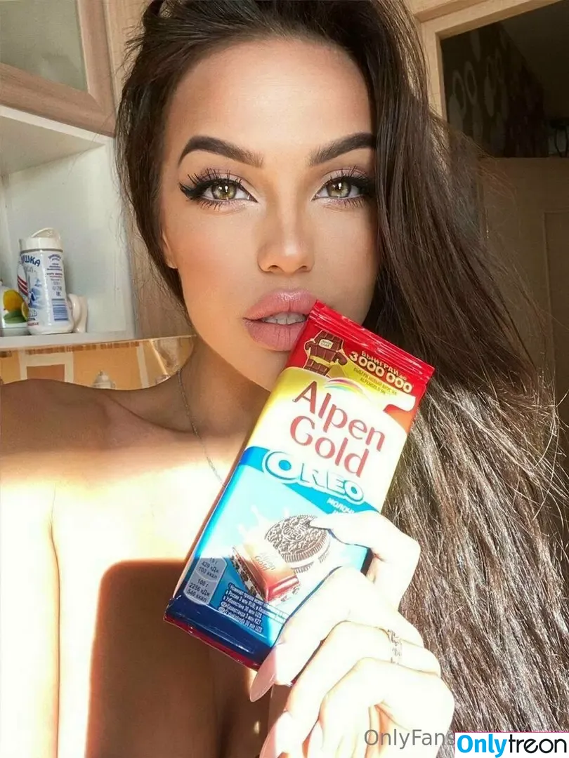 a_vii nude photo #0191 (avicii)