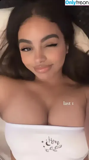 A.vriell nude photo #0003