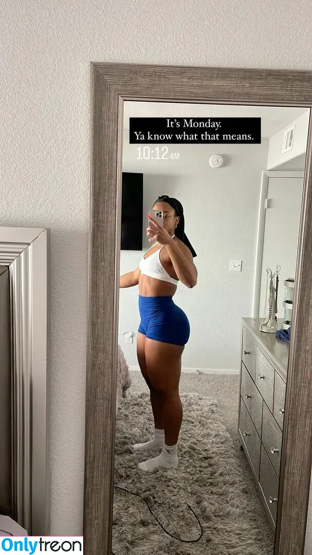 aaaaayevuh nude photo #0017 (Ava)
