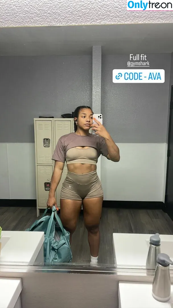 aaaaayevuh nude photo #0022 (Ava)