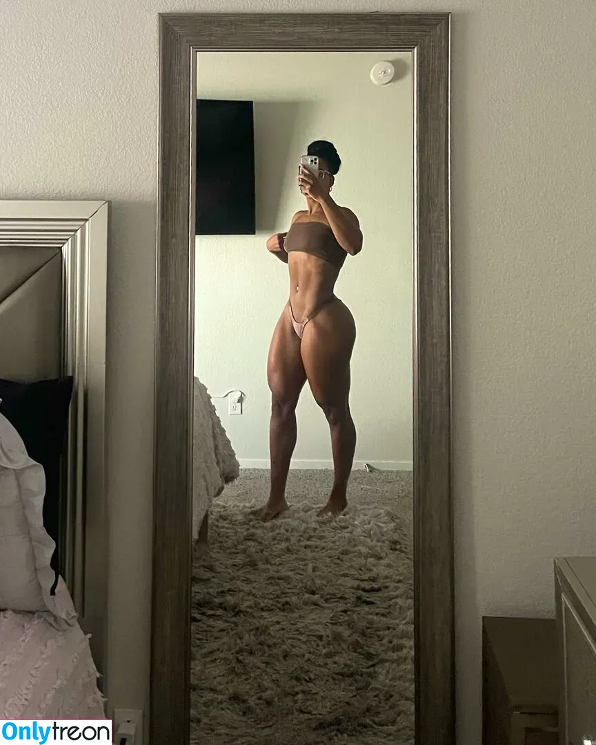 aaaaayevuh nude photo #0107 (Ava)