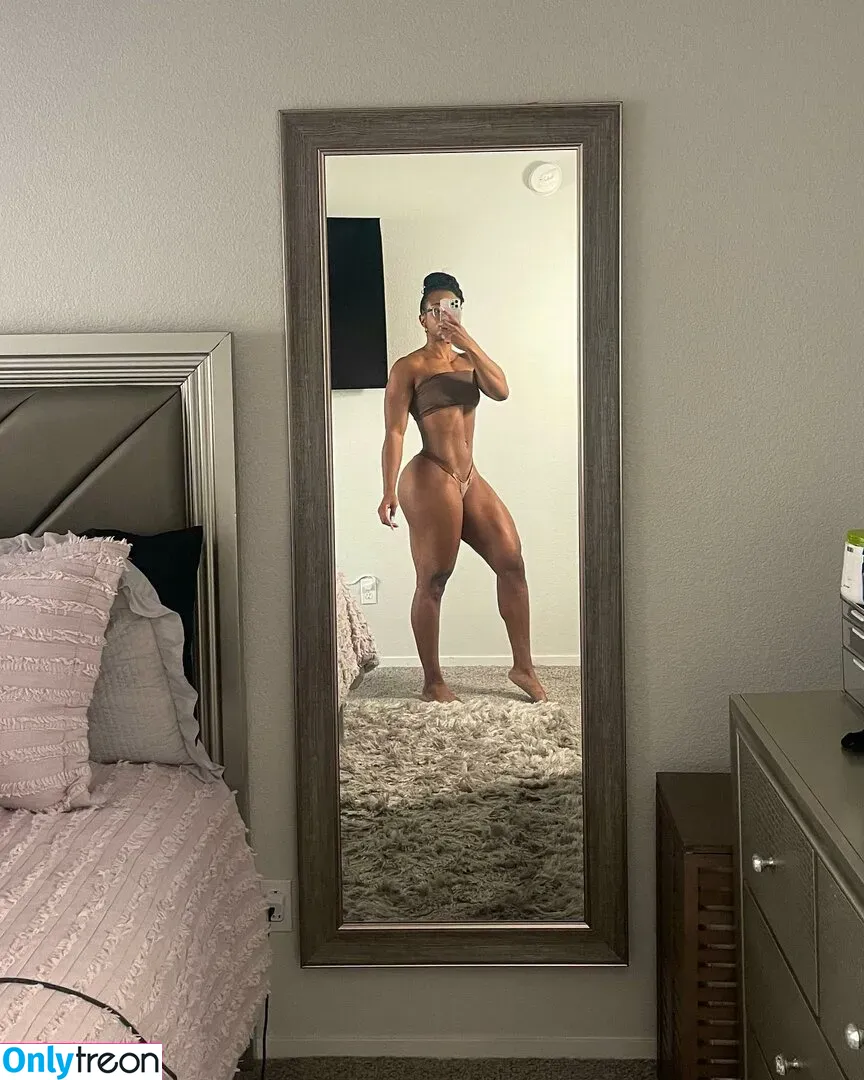aaaaayevuh nude photo #0109 (Ava)