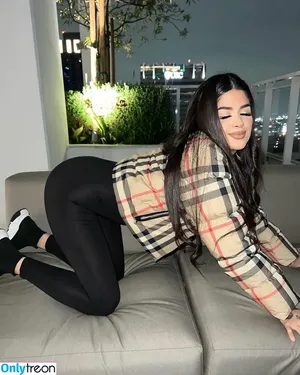 Aacemel nude photo #0001