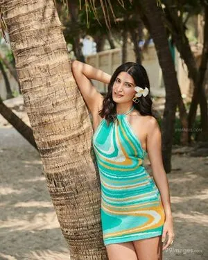 Aahana Kumra / aahanakumra nude photo #0019