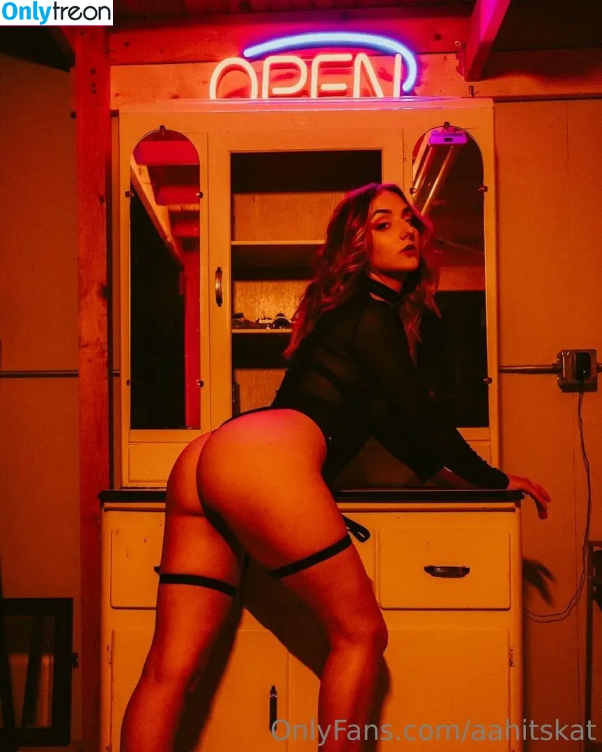 aahitskat nude photo #0003 (aahitskat)