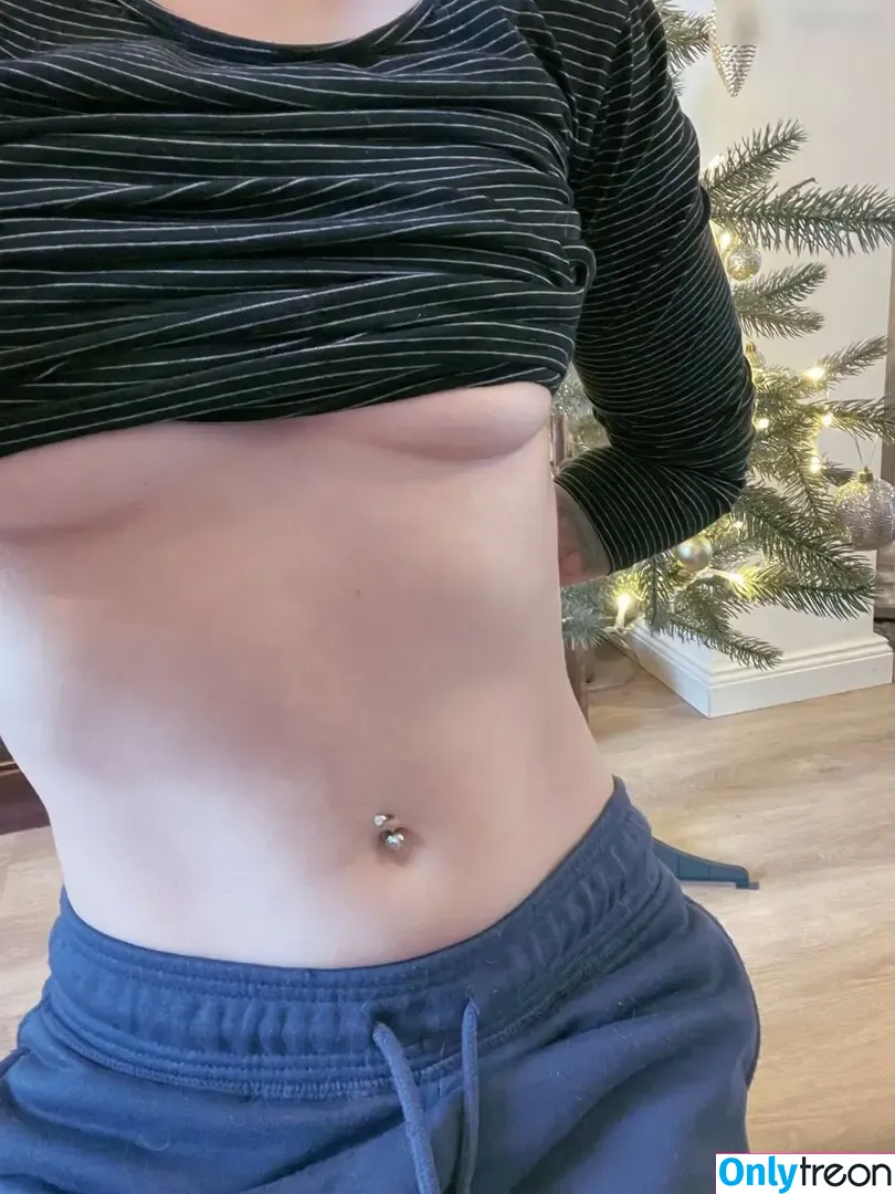 Aalexandrawbr nude photo #0005 (Aalexandrawbr)