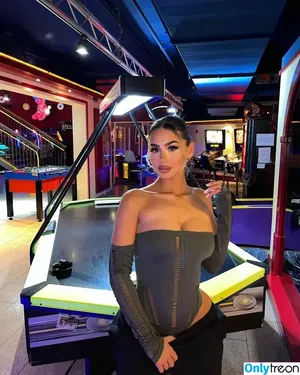 Aaliyah / aaliyahdang / aaliyahpk / aaliyahshiesty / aaliyahssofficiall nude photo #0034