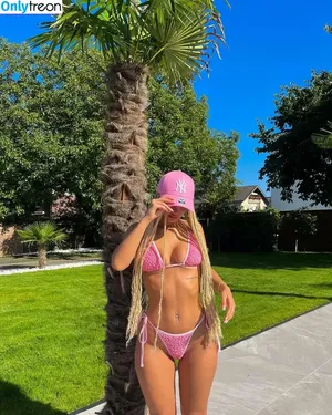 Aaliyah / aaliyahdang / aaliyahpk / aaliyahshiesty / aaliyahssofficiall nude photo #0041
