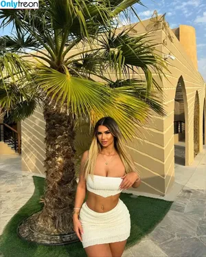 Aaliyah / aaliyahdang / aaliyahpk / aaliyahshiesty / aaliyahssofficiall nude photo #0052