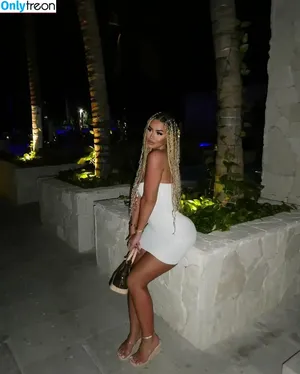 Aaliyah / aaliyahdang / aaliyahpk / aaliyahshiesty / aaliyahssofficiall nude photo #0057