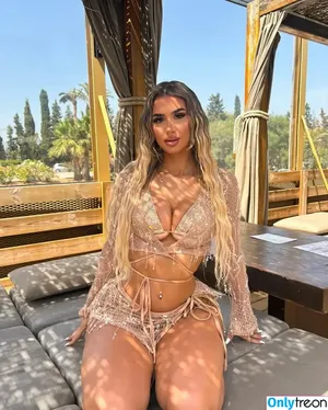 Aaliyah / aaliyahdang / aaliyahpk / aaliyahshiesty / aaliyahssofficiall nude photo #0060