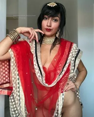 Aaliyah Yasin / _thatbritishcouple / aaliyah.yasin / thatbritishg1rl nude photo #0062