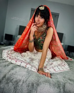 Aaliyah Yasin / _thatbritishcouple / aaliyah.yasin / thatbritishg1rl nude photo #0073