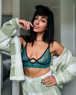Aaliyah Yasin / _thatbritishcouple / aaliyah.yasin / thatbritishg1rl nude photo #0077