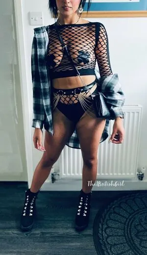 Aaliyah Yasin / _thatbritishcouple / aaliyah.yasin / thatbritishg1rl nude photo #0132