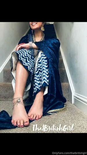 Aaliyah Yasin / _thatbritishcouple / aaliyah.yasin / thatbritishg1rl nude photo #0274