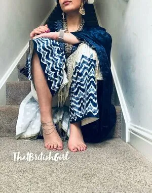 Aaliyah Yasin / _thatbritishcouple / aaliyah.yasin / thatbritishg1rl nude photo #0275