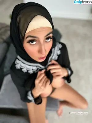 Aaliyah Yasin / _thatbritishcouple / aaliyah.yasin / thatbritishg1rl nude photo #0974