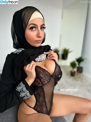 Aaliyah Yasin / _thatbritishcouple / aaliyah.yasin / thatbritishg1rl nude photo #0993