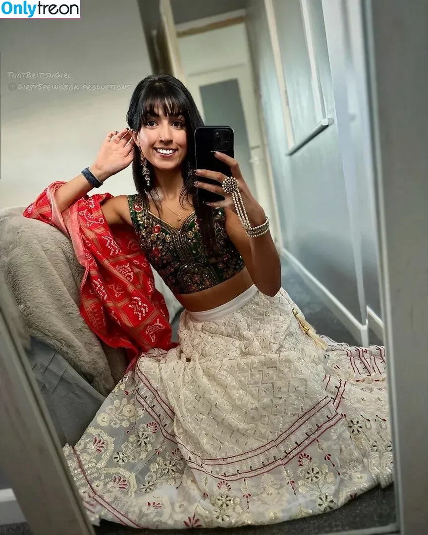 Aaliyah Yasin nude photo #0038 (_thatbritishcouple / aaliyah.yasin / thatbritishg1rl)