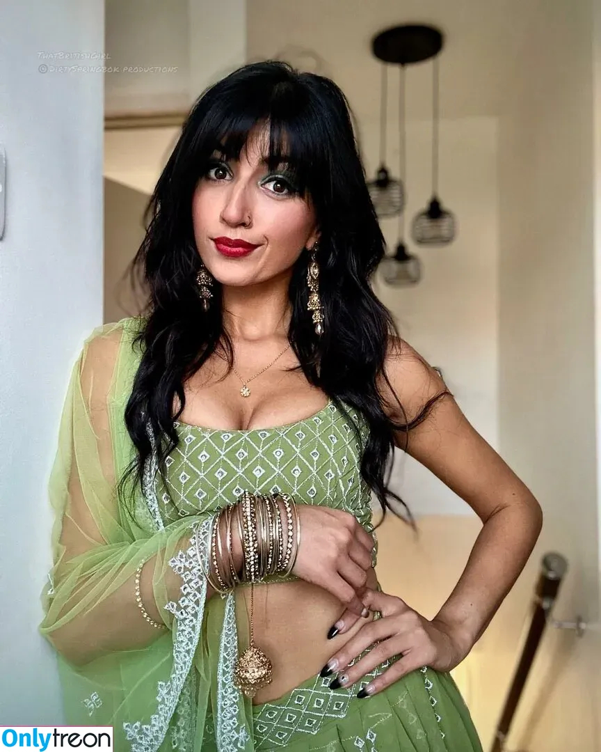 Aaliyah Yasin nude photo #0041 (_thatbritishcouple / aaliyah.yasin / thatbritishg1rl)