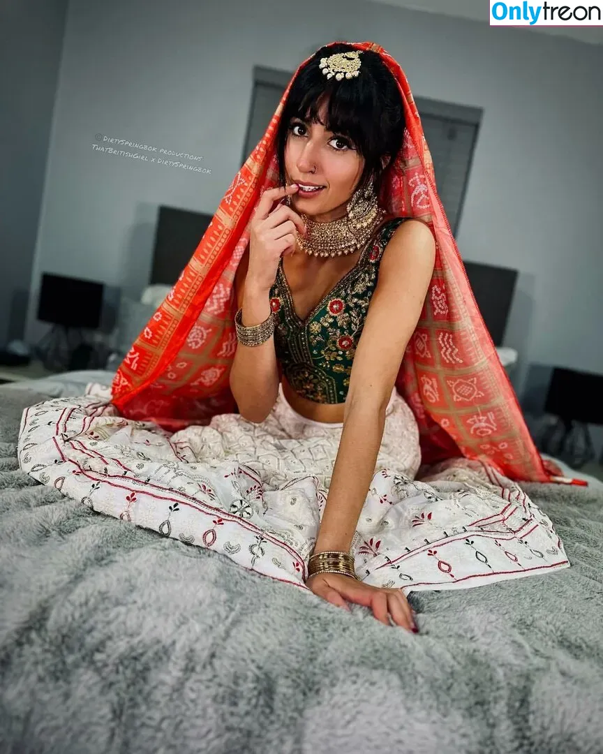 Aaliyah Yasin nude photo #0073 (_thatbritishcouple / aaliyah.yasin / thatbritishg1rl)