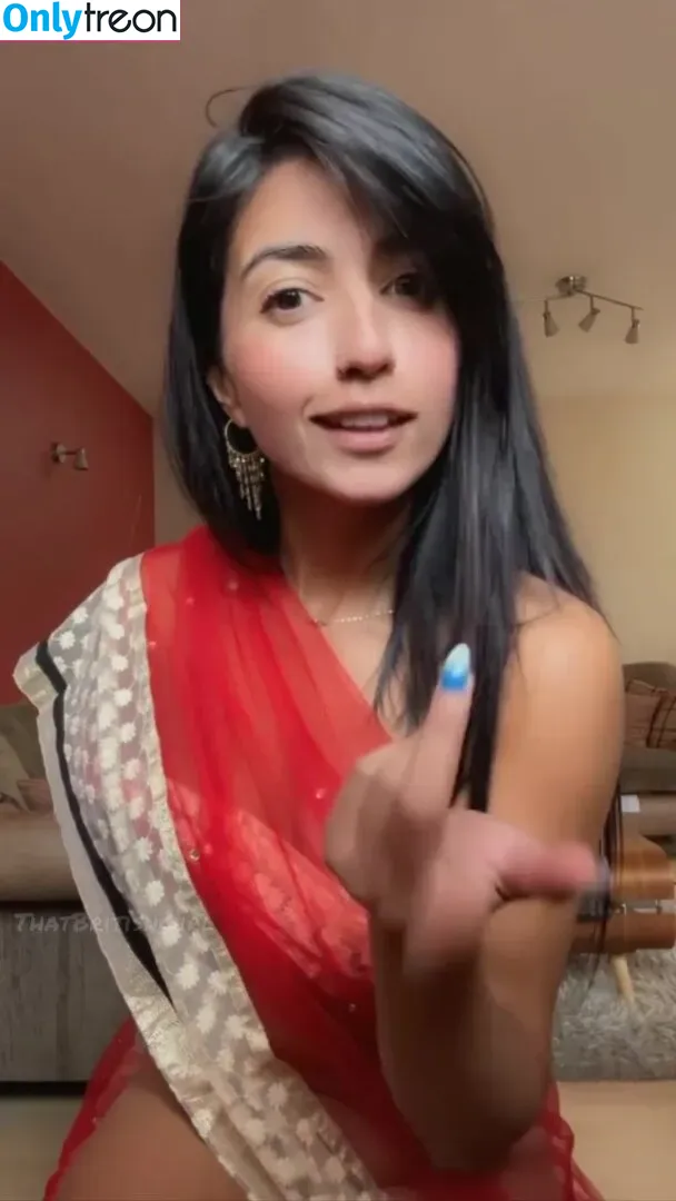 Aaliyah Yasin nude photo #0105 (_thatbritishcouple / aaliyah.yasin / thatbritishg1rl)