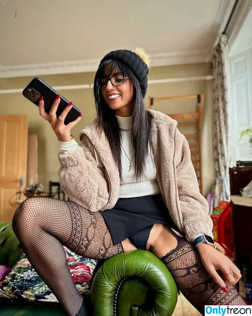 Aaliyah Yasin nude photo #0124 (_thatbritishcouple / aaliyah.yasin / thatbritishg1rl)