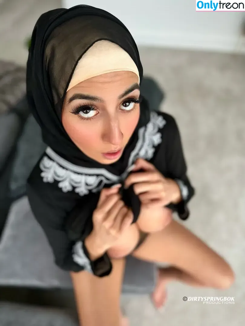 Aaliyah Yasin nude photo #0974 (_thatbritishcouple / aaliyah.yasin / thatbritishg1rl)