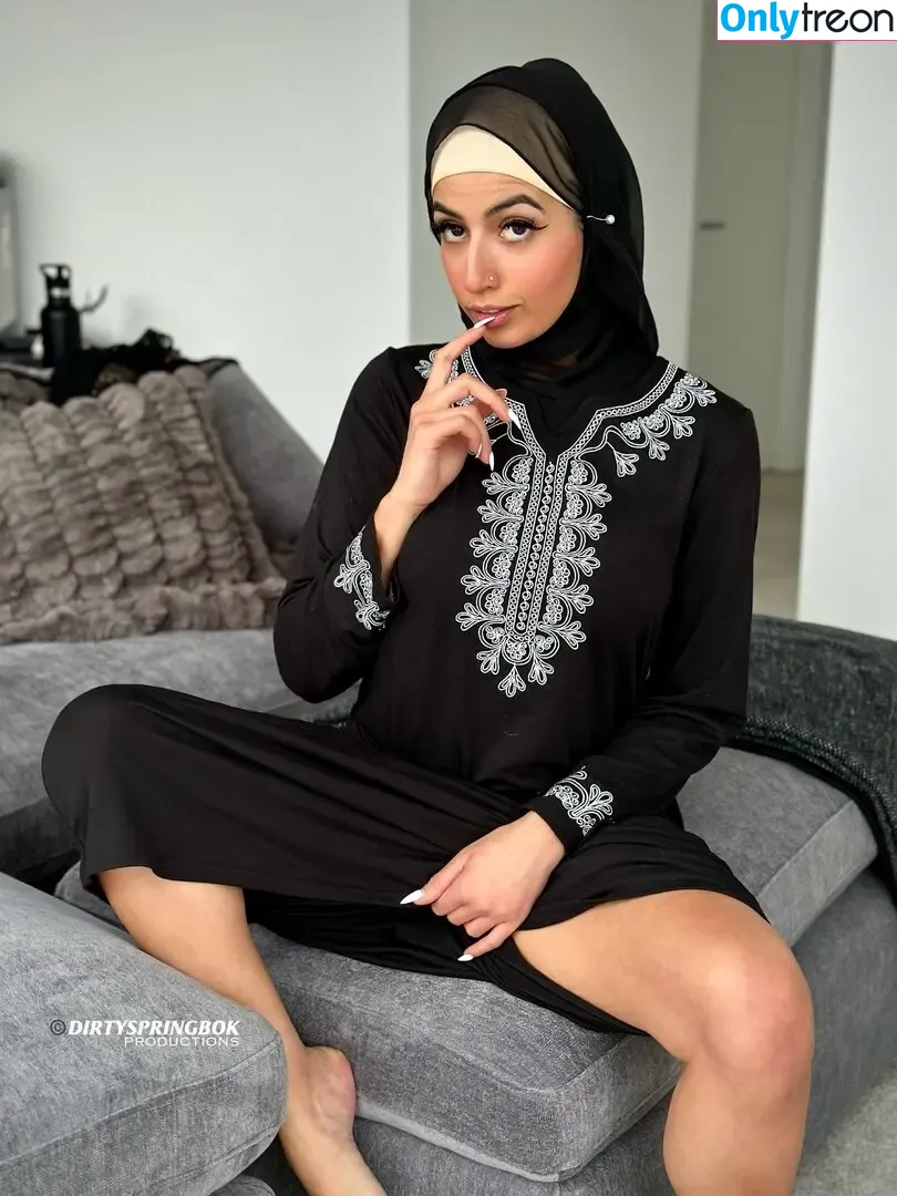 Aaliyah Yasin nude photo #0978 (_thatbritishcouple / aaliyah.yasin / thatbritishg1rl)