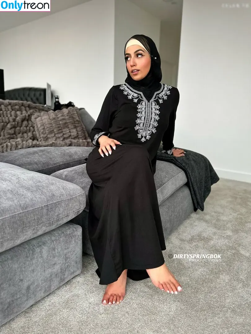 Aaliyah Yasin nude photo #0988 (_thatbritishcouple / aaliyah.yasin / thatbritishg1rl)